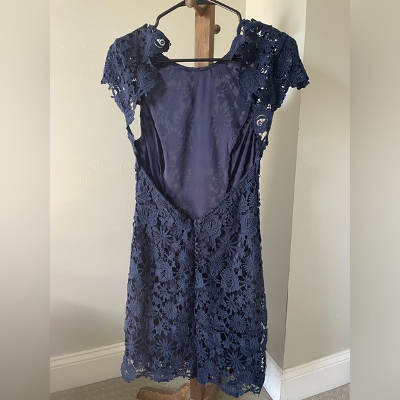 Lulus navy dress - Picture 2 of 3